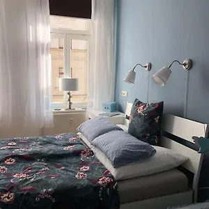  Apartment Gruenderzeitwohnung In Beliebter Suedvorstadt Deutschland